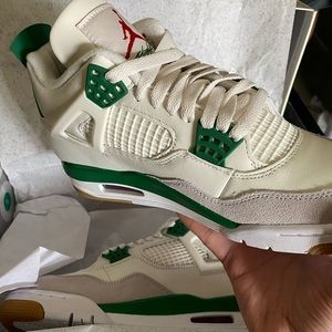 Nike Jordan Pine Green SB 4s